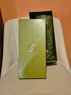TORY  BURCH  NEW box